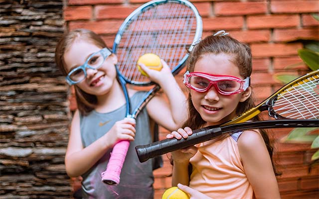 Niños con monturas Seey Sport