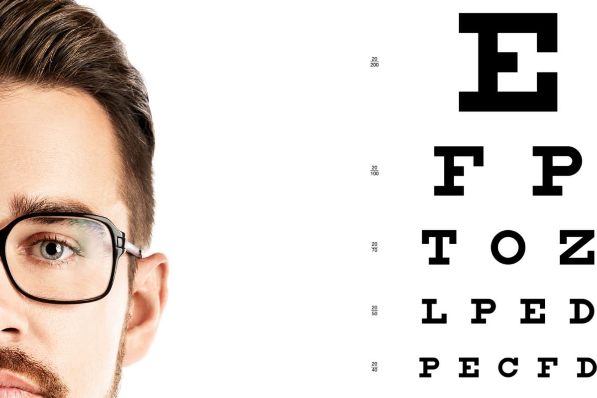 prueba hombre joven agudeza visual