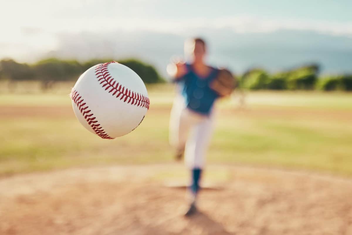 ojo dominante aprovecha habilidad para lanzar pelota