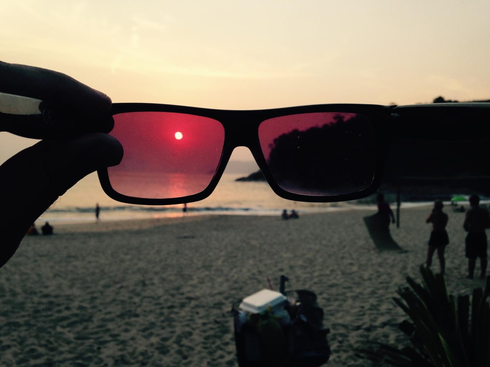 Lentes de sol con protección UV ¿Seguros para eclipses solares
